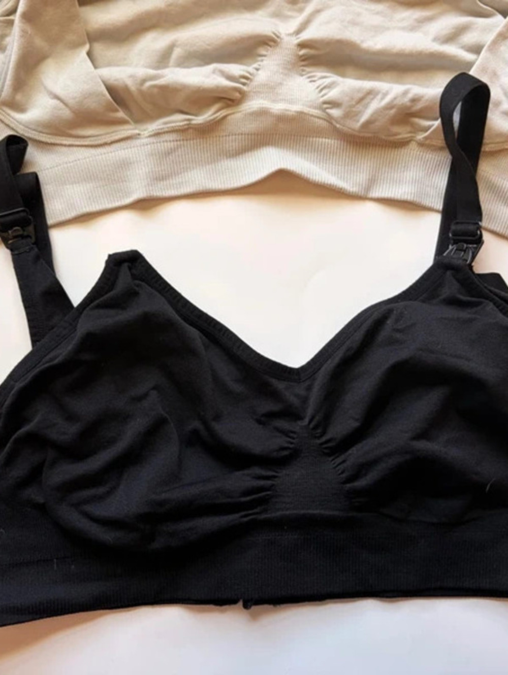 Set of 2 Nursing Bras white and black